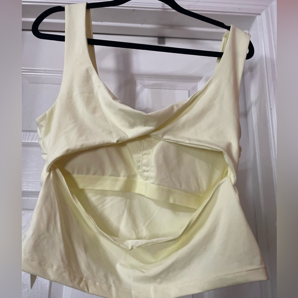 Fabletics oasis twist back tank